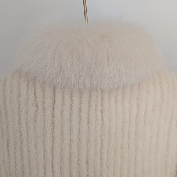 White Mink Convertible Jacket w/ Fox Trim - Picture 6 of 11